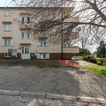 פורץ Apartment Andrea מראה חיצוני תמונה