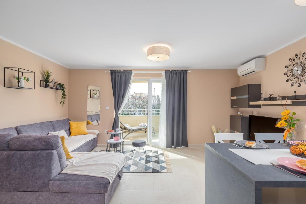 פורץ Apartment Andrea מראה חיצוני תמונה
